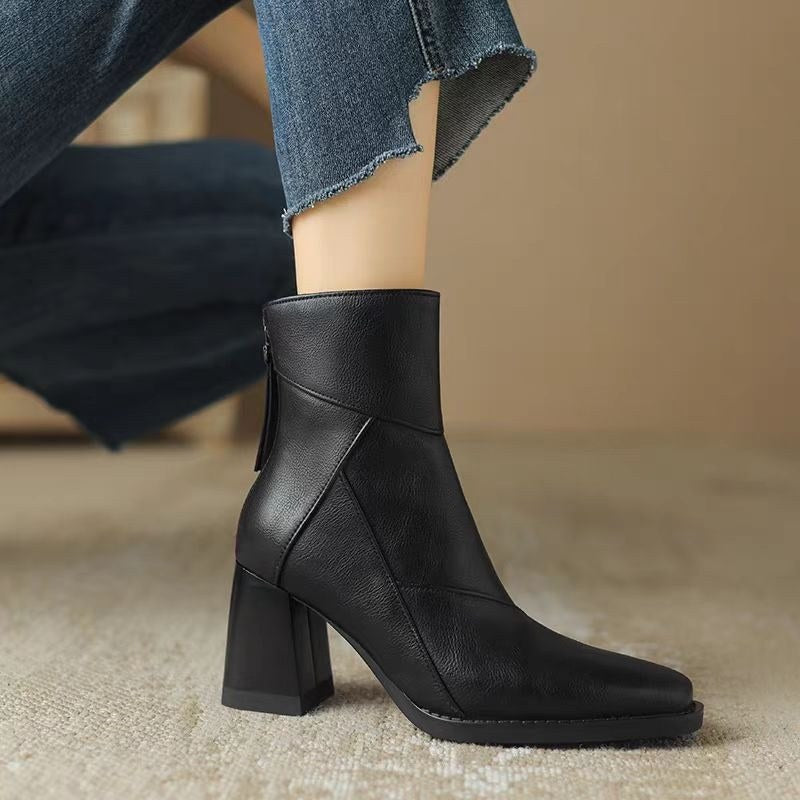Madlen — Elegante Stiefeletten für Damen mit eckiger Spitze und Blockabsatz, Das Modehaus Luzern