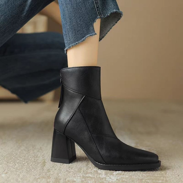 Madlen — Elegante Stiefeletten für Damen mit eckiger Spitze und Blockabsatz, Das Modehaus Luzern