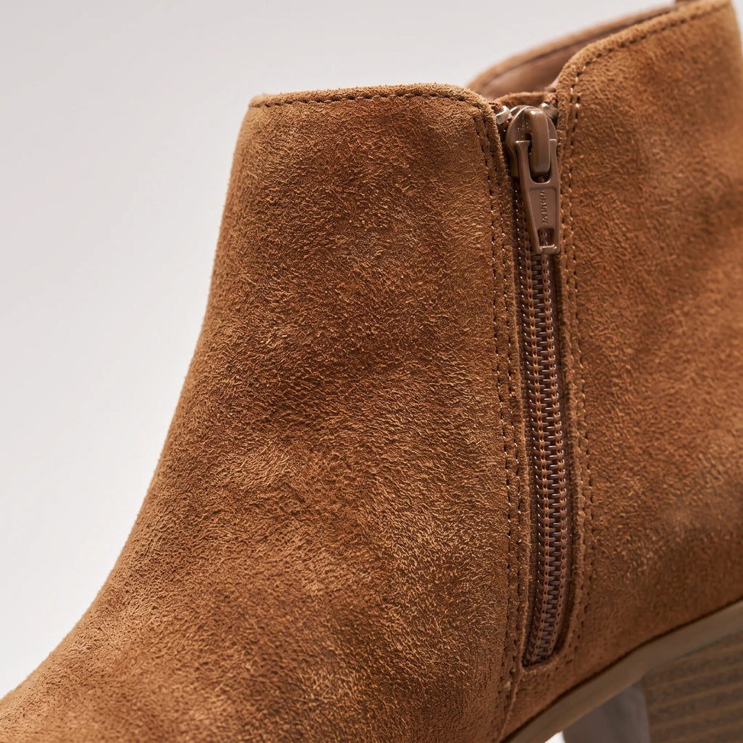 Margot — Bequeme Stiefeletten für Damen mit Blockabsatz und Profilsohle, Das Modehaus Luzern