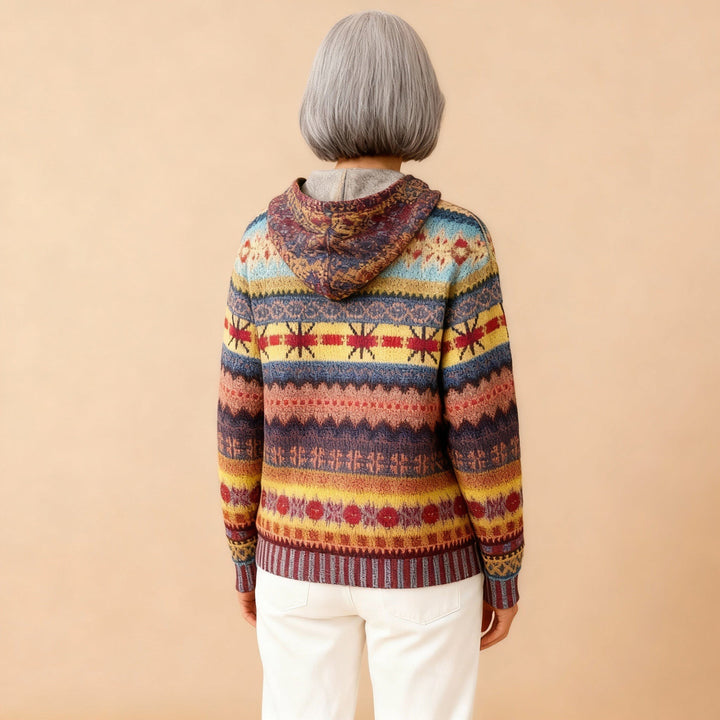 Marlies — Kuscheliger Hoodie für Damen mit Retro-Muster, Das Modehaus Luzern