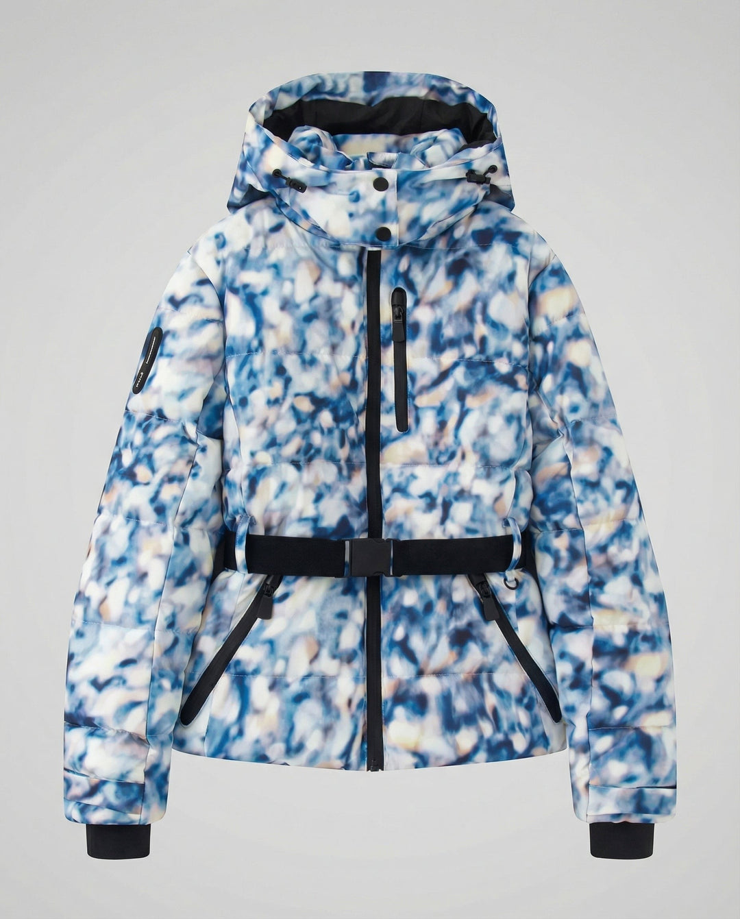 Martha — Taillierte Daunenjacke für Damen mit Gürtel und Kapuze, Das Modehaus Luzern