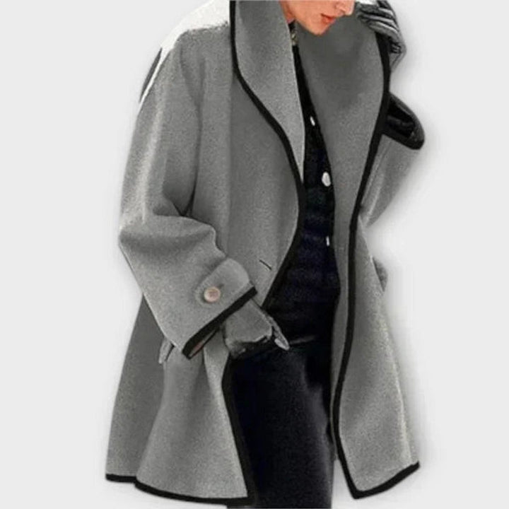 Mila — Klassischer ausgestellter Wollmantel für Damen mit Schalkragen, Das Modehaus Luzern