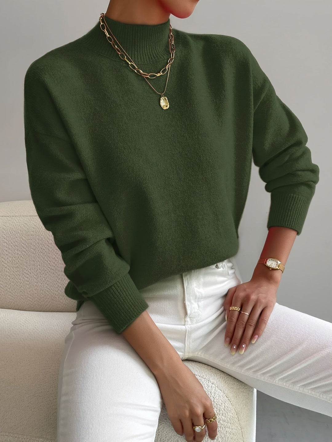 Mirella — Schlichter Strickpullover für Damen mit Stehkragen und Bündchen, Das Modehaus Luzern
