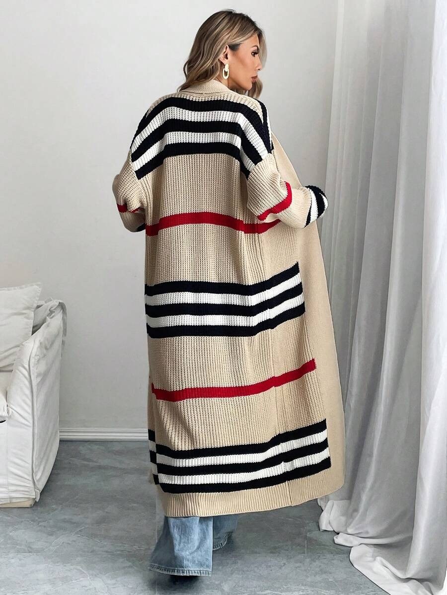 Mirjam — Lässiger langer Cardigan für Damen mit breiten Streifen, Das Modehaus Luzern