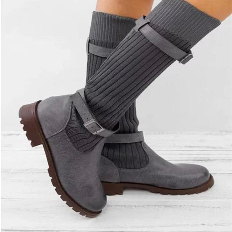 Nadja — Warme Winterschuhe für Damen mit Strickschaft und Blockabsatz, Das Modehaus Luzern