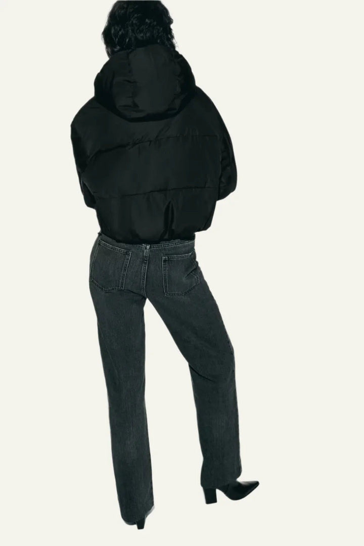 Nathalie — Kastige Daunen-Winterjacke für Damen mit Kapuze und Druckknöpfen, Das Modehaus Luzern