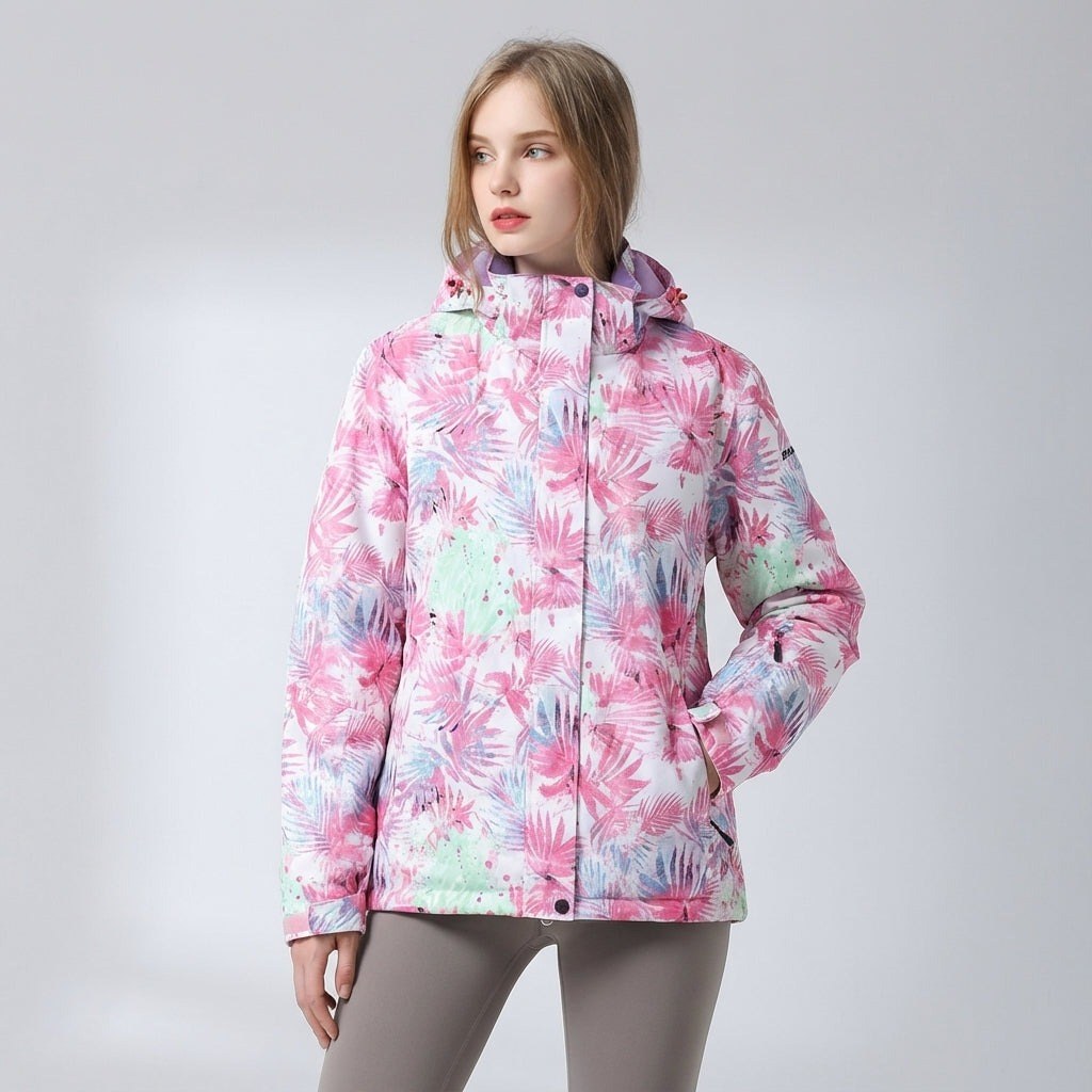 Nina — Warme gefütterte Skijacke für Damen mit Kapuze und Muster, Das Modehaus Luzern