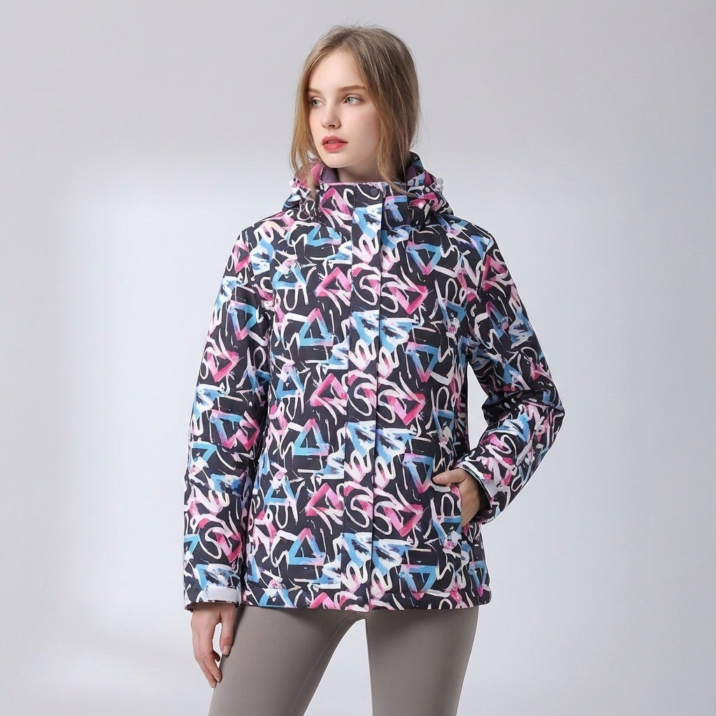 Nina — Warme gefütterte Skijacke für Damen mit Kapuze und Muster, Das Modehaus Luzern