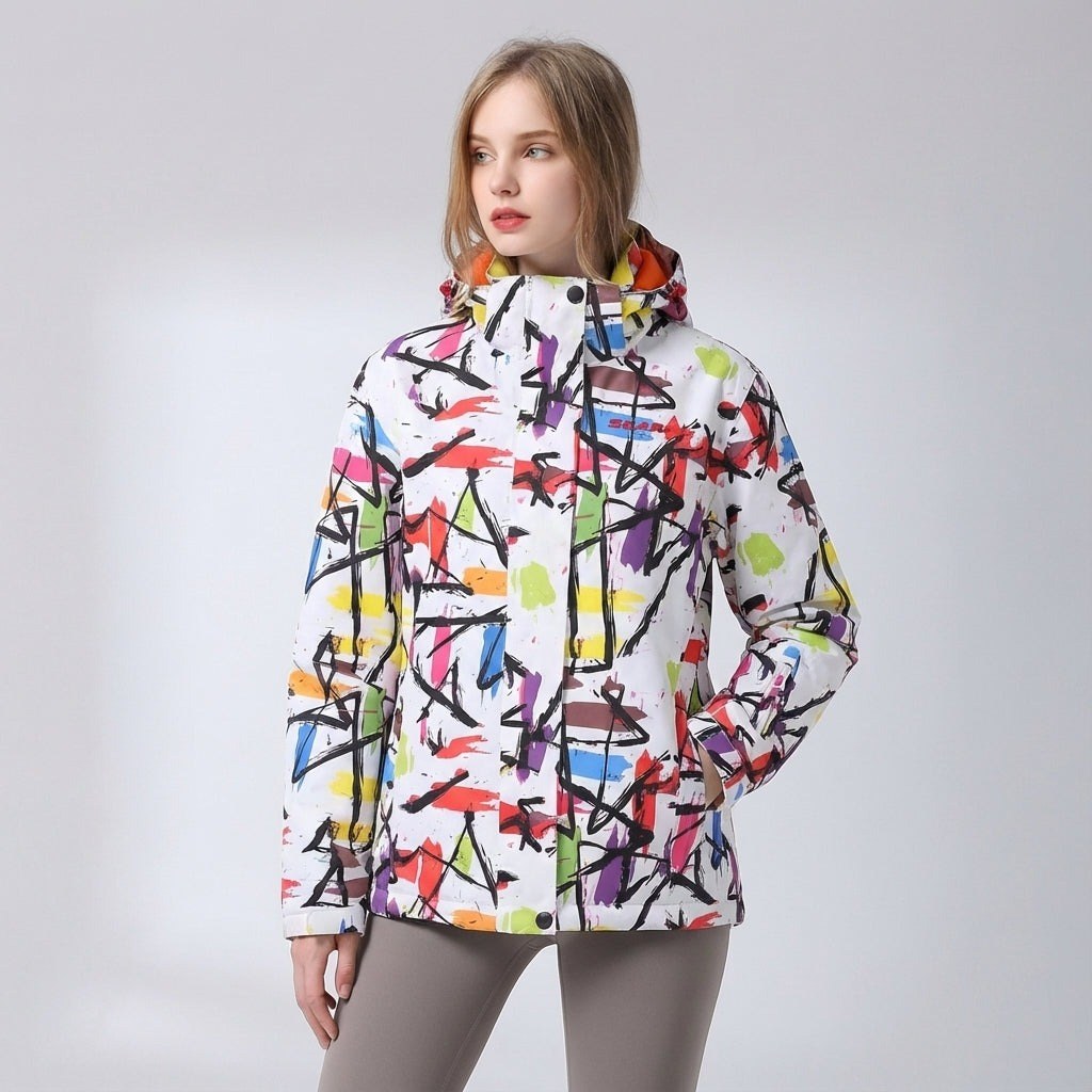 Nina — Warme gefütterte Skijacke für Damen mit Kapuze und Muster, Das Modehaus Luzern