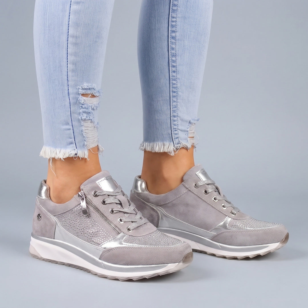 Noemi — Stilvolle Sneakers für Damen mit Keilabsatz und Reissverschluss, Das Modehaus Luzern