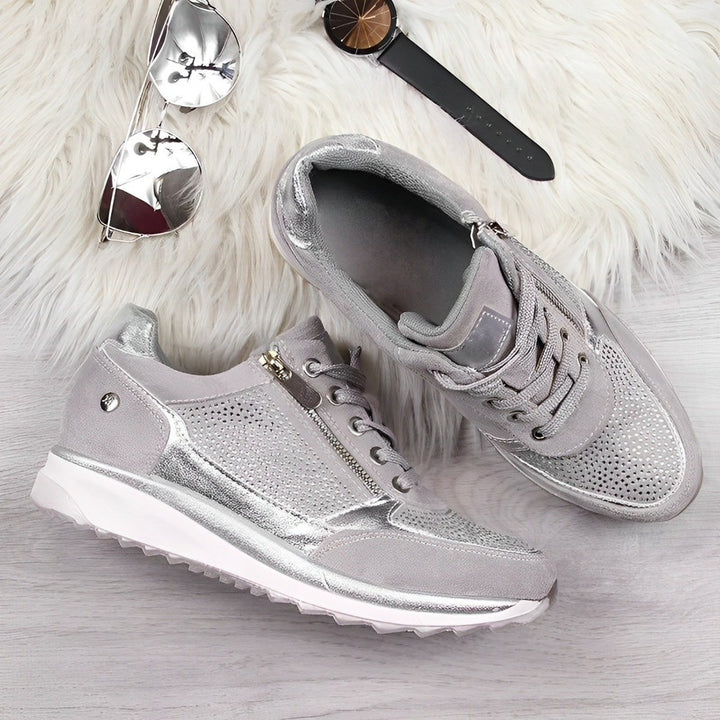 Noemi — Stilvolle Sneakers für Damen mit Keilabsatz und Reissverschluss, Das Modehaus Luzern