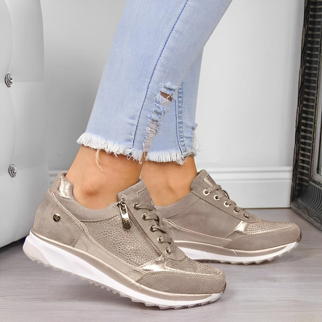 Noemi — Stilvolle Sneakers für Damen mit Keilabsatz und Reissverschluss, Das Modehaus Luzern