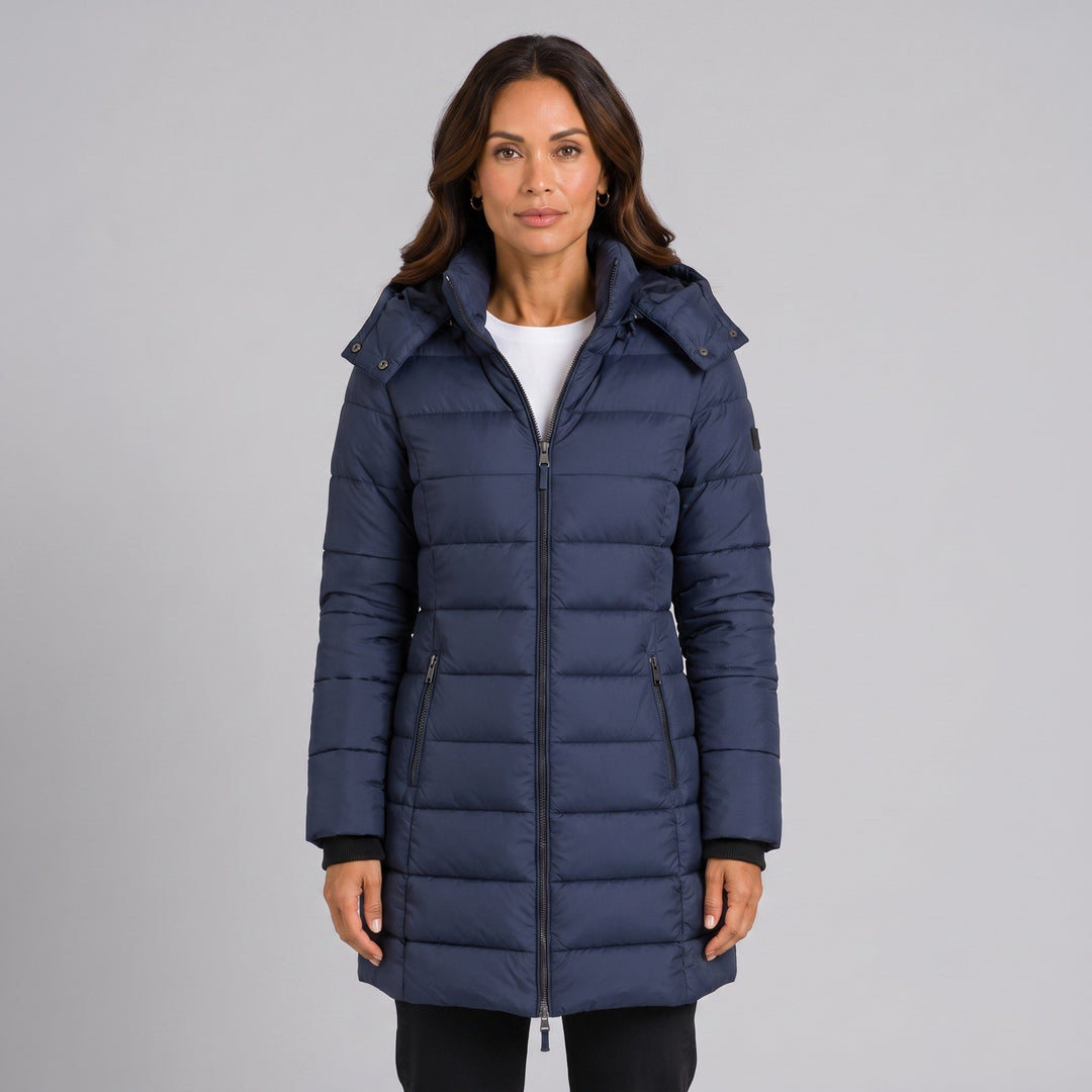 Pascale — Lange schmale leicht gesteppte Winterjacke für Damen mit Kapuze, Das Modehaus Luzern