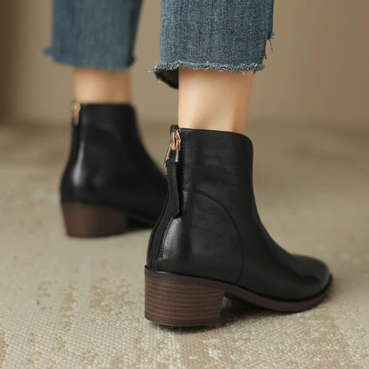Petra — Bequeme Stiefeletten für Damen mit kleinem Absatz, Das Modehaus Luzern