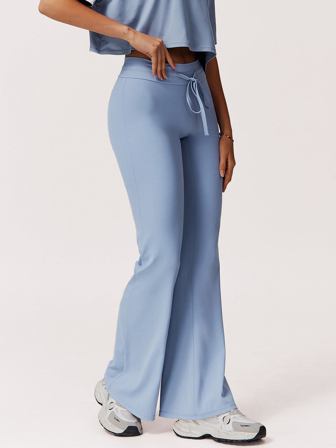 Romina — Bequeme ausgestellte Sport Leggings für Damen mit Kordelzug, Das Modehaus Luzern