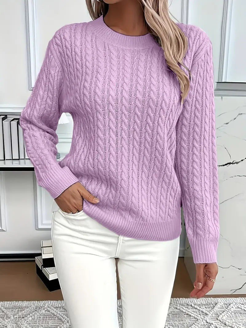 Sabrina — Klassischer Strickpullover für Damen mit Zopfmuster und Bündchen, Das Modehaus Luzern