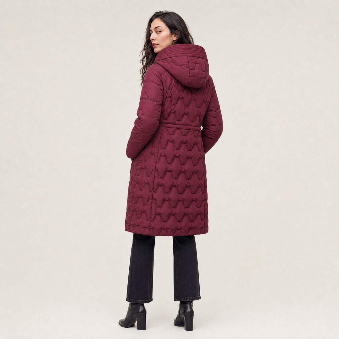 Sina — Gesteppter wattierter Daunenmantel für Damen mit grosser Kapuze, Das Modehaus Luzern