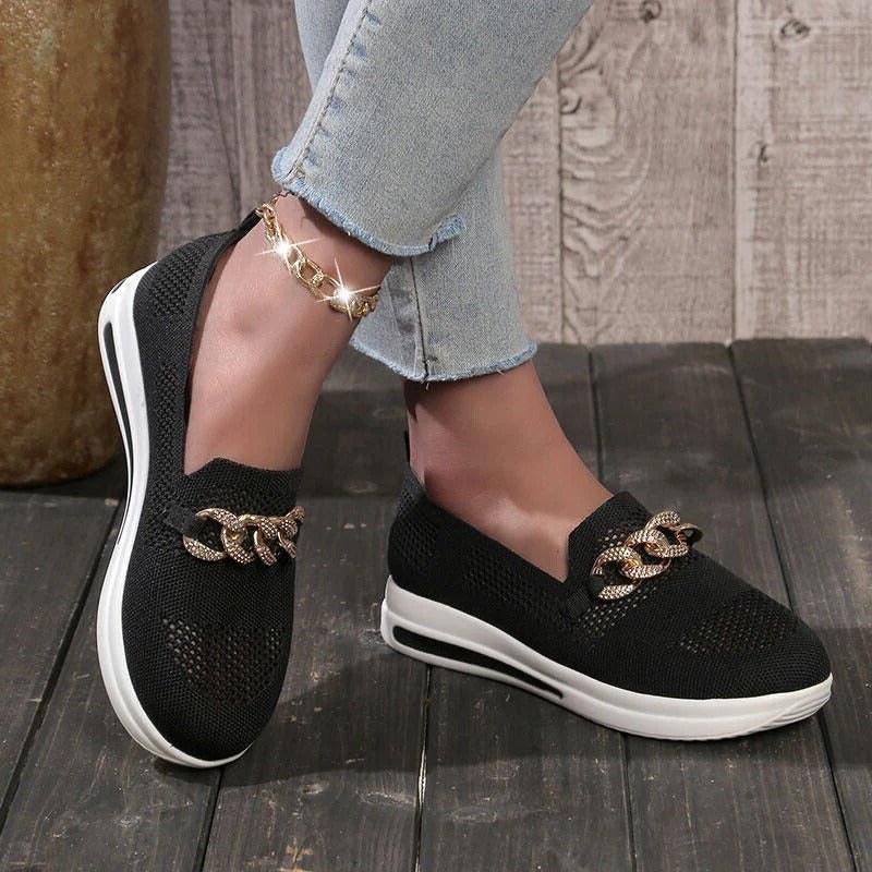 Stella — Bequeme Slip On Sneakers für Damen mit Plateau aus Strick, Das Modehaus Luzern