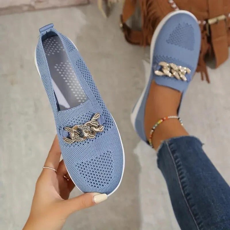 Stella — Bequeme Slip On Sneakers für Damen mit Plateau aus Strick, Das Modehaus Luzern