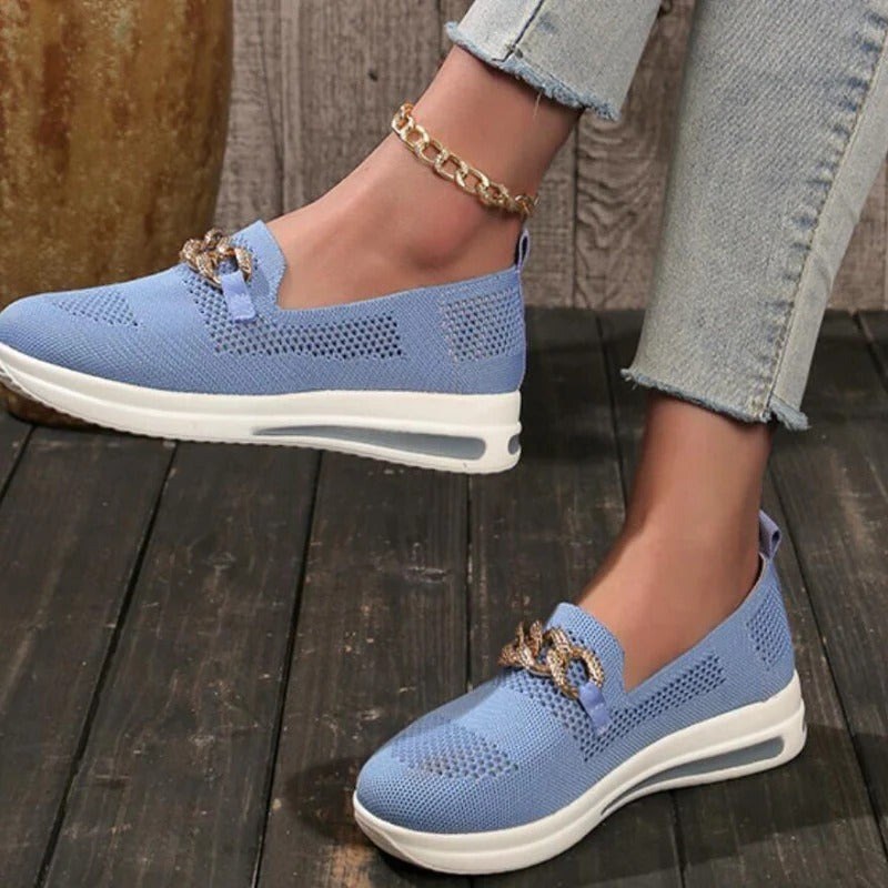 Stella — Bequeme Slip On Sneakers für Damen mit Plateau aus Strick, Das Modehaus Luzern