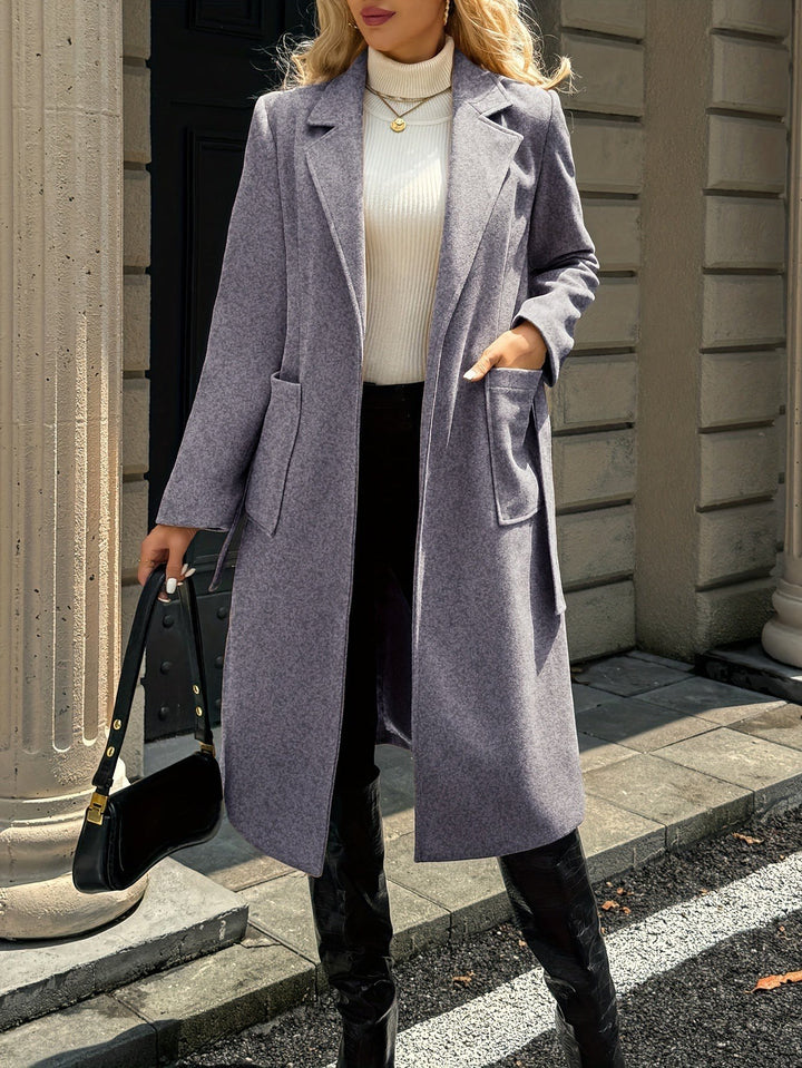 Tamara — Warmer langer taillierter Wintermantel mit Gürtel für Damen, Das Modehaus Luzern