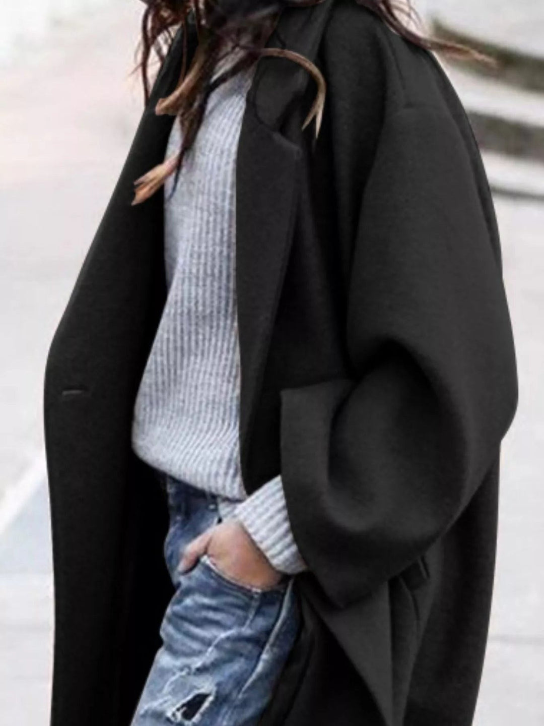 Theresa — Klassischer Oversize Wintermantel aus Wollmischung für Damen, Das Modehaus Luzern