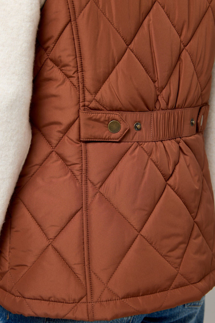 Vanessa — Gestepptes Gilet für Damen mit Rautenmuster und Druckknöpfen, Das Modehaus Luzern