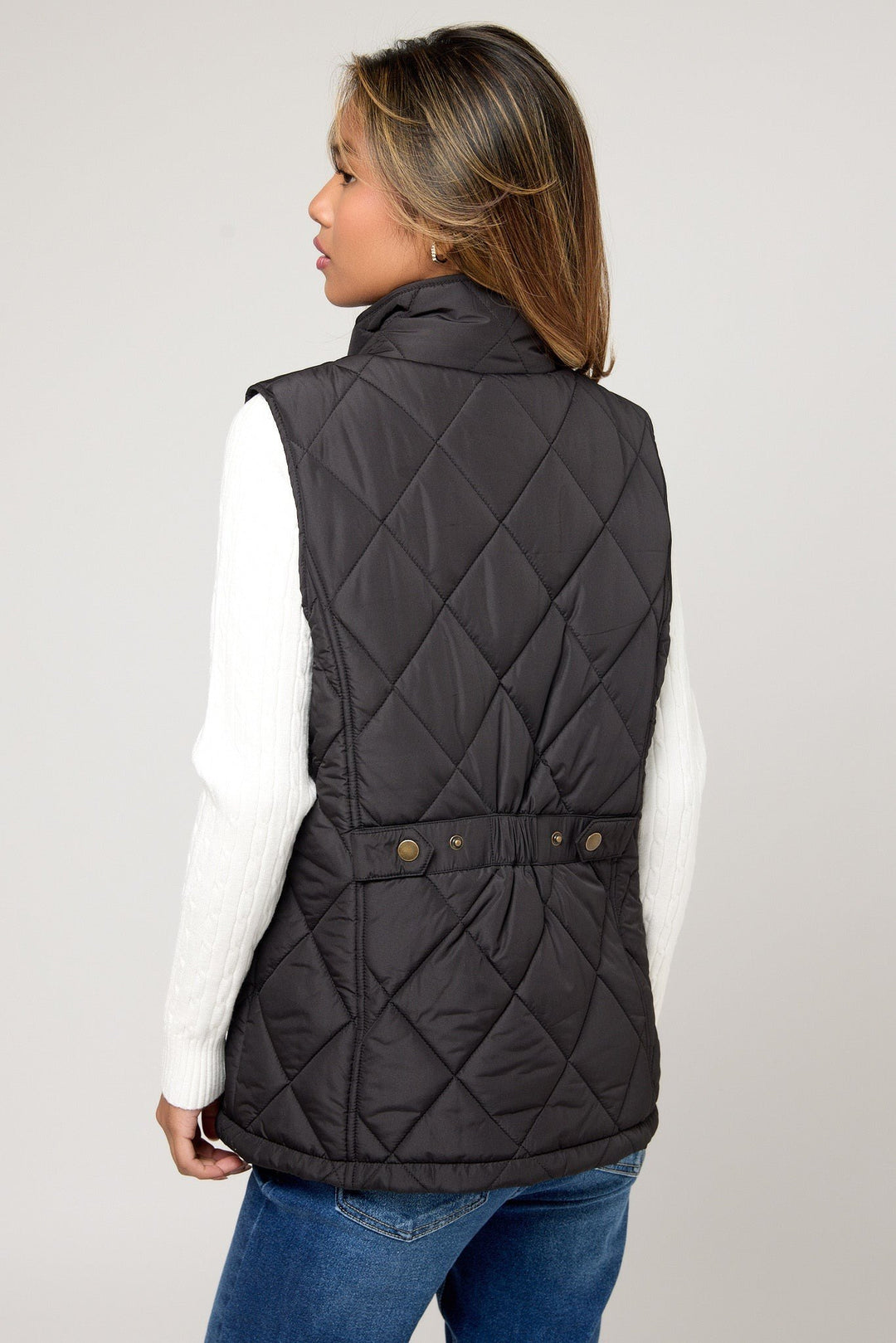 Vanessa — Gestepptes Gilet für Damen mit Rautenmuster und Druckknöpfen, Das Modehaus Luzern