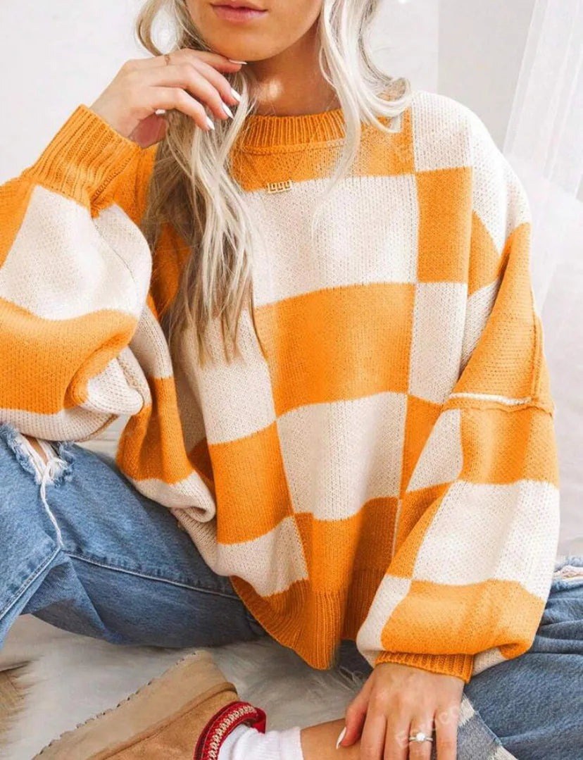 Yara — Weicher weiter Strickpullover für Damen mit Karo-Muster, Das Modehaus Luzern