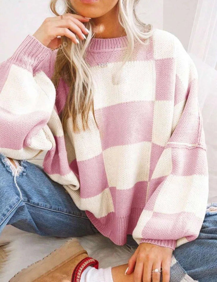 Yara — Weicher weiter Strickpullover für Damen mit Karo-Muster, Das Modehaus Luzern