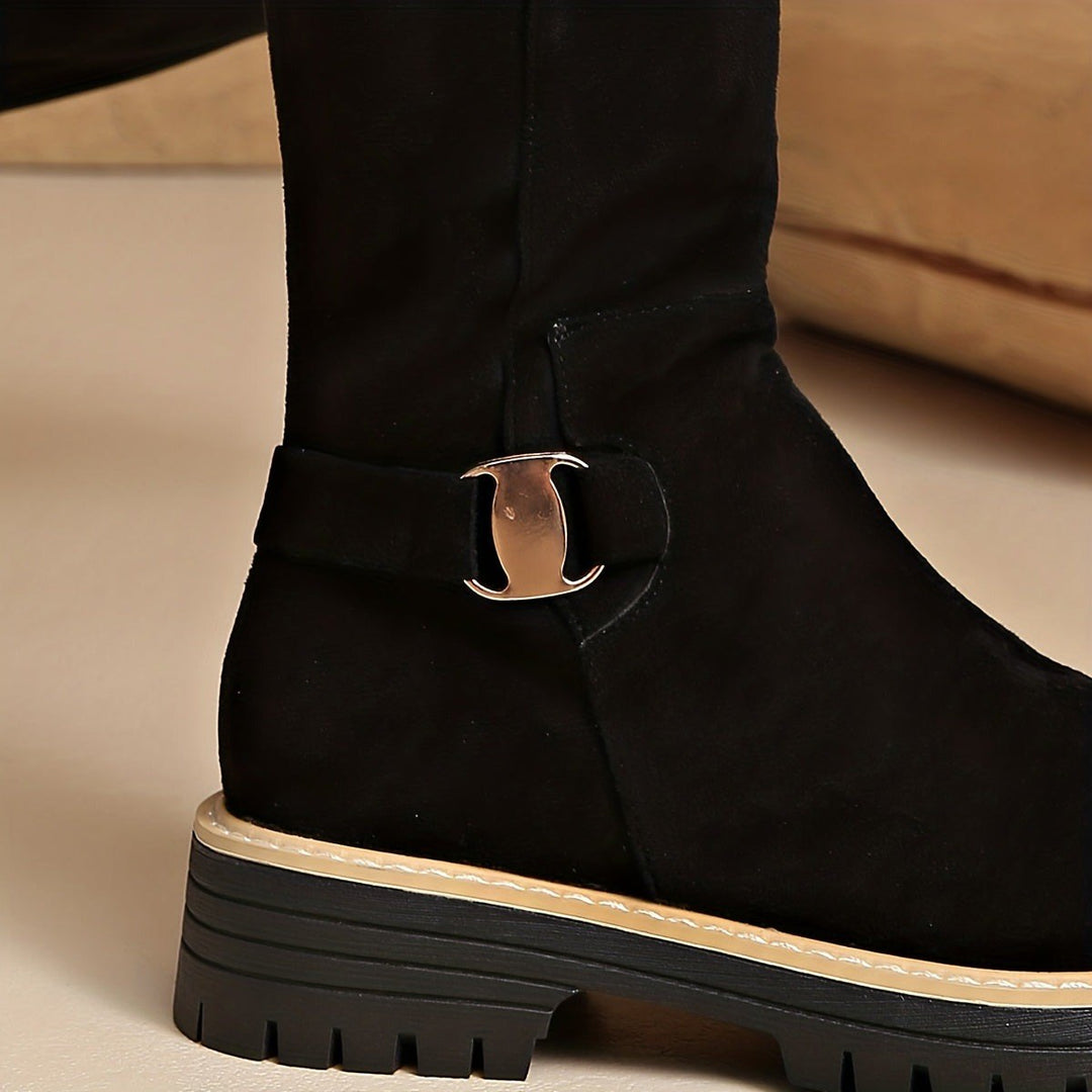 Yvette — Elegante kniehohe Plateau Stiefel für Damen mit Reissverschluss, Das Modehaus Luzern